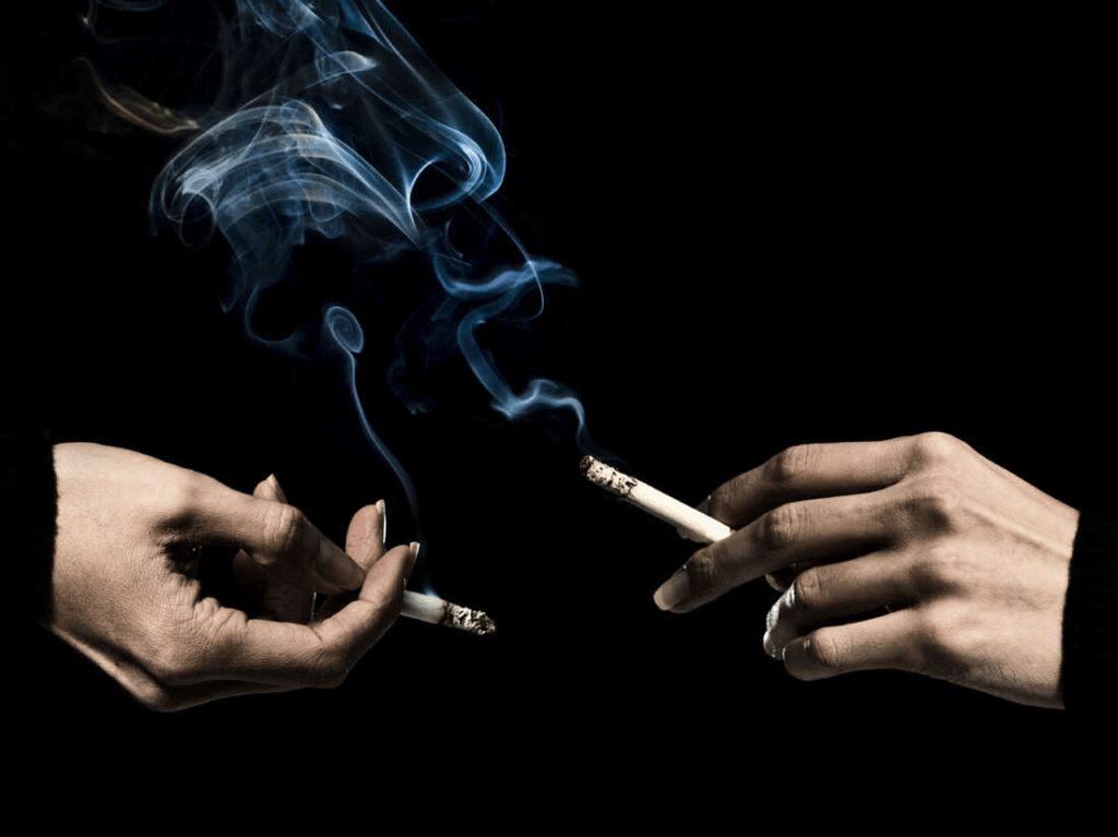 Marlboro vs Davidoff Burn Time Comparison