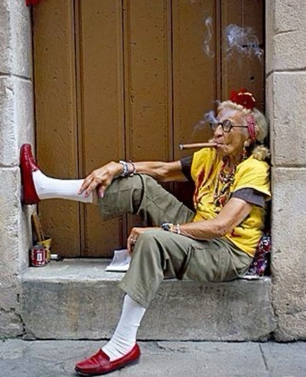 Tips to Keep Clothing and Breath Fresh When Smoking Low Smell Cigarettes img v3 02ro 63222bae 0348 4d89 aff2 97f74a4b5a1g