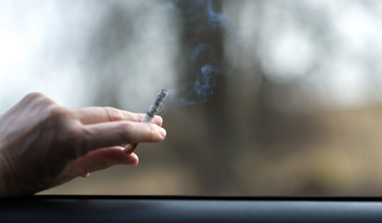 Do Davidoff Gold Cigarettes Leave Less Smell on Clothes and Hands? image 27